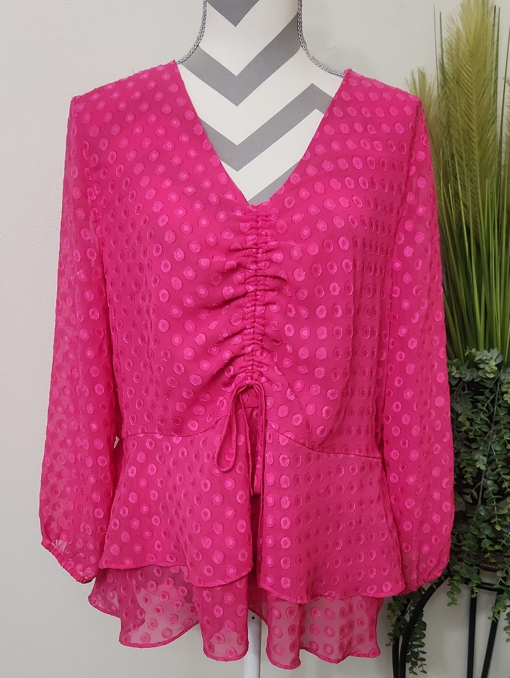 Cato Fuchsia Ruched V-Neck Peplum Blouse